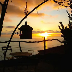 https://magros-house.madeira-islandshotels.com